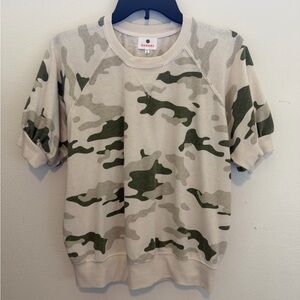 Sundry Camouflage Short Sleeve Sweatshirt in Cream, Tan & Olive